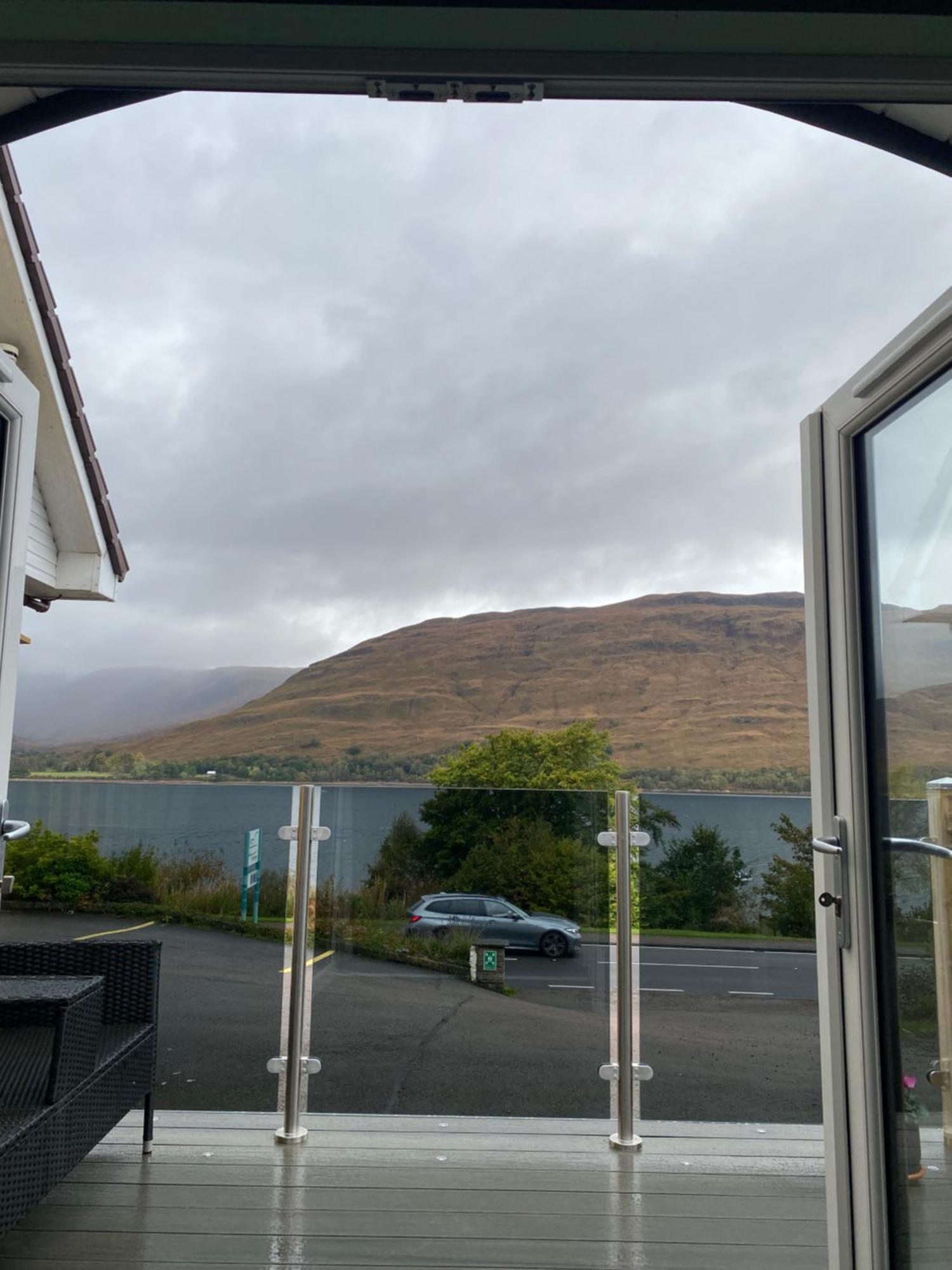 Seaview Lodges At Torlinnhe Fort William Exterior photo